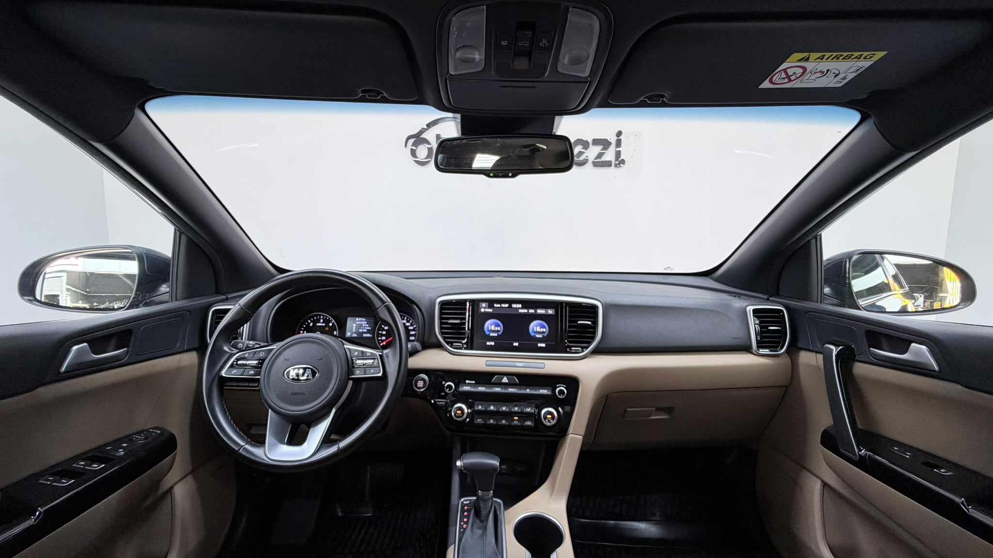KIA SPORTAGE 11